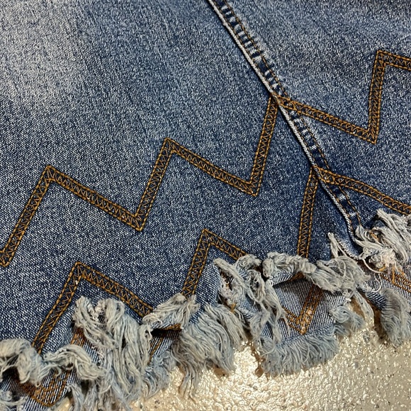 STREET CODE VINTAGE Y2K DISTRESSED DENIM PENCIL SKIRT BLUE SIZE 5 TO 6 - Picture 7 of 12